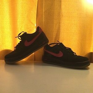 Nike Air Force 1 Low  "Berry Glow in the Dark" black cat